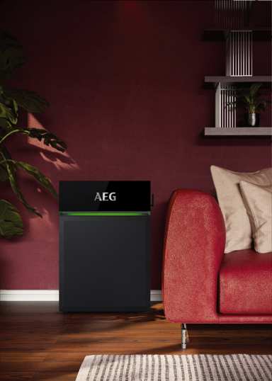 AEG Solarcube naast de bank in de woonkamer